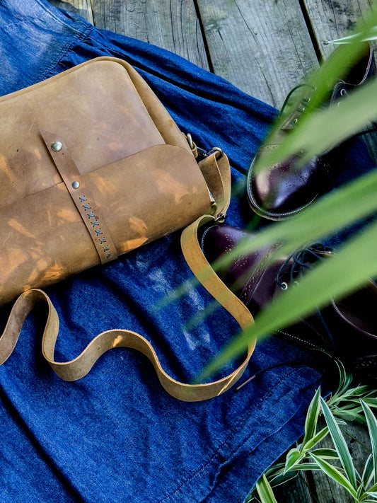 Handmade Leather Bag For Women, Messenger Bag For Her, Crossbody Handbag, Rustic leather Bag, Hand stitched Shoulder Beige Bag